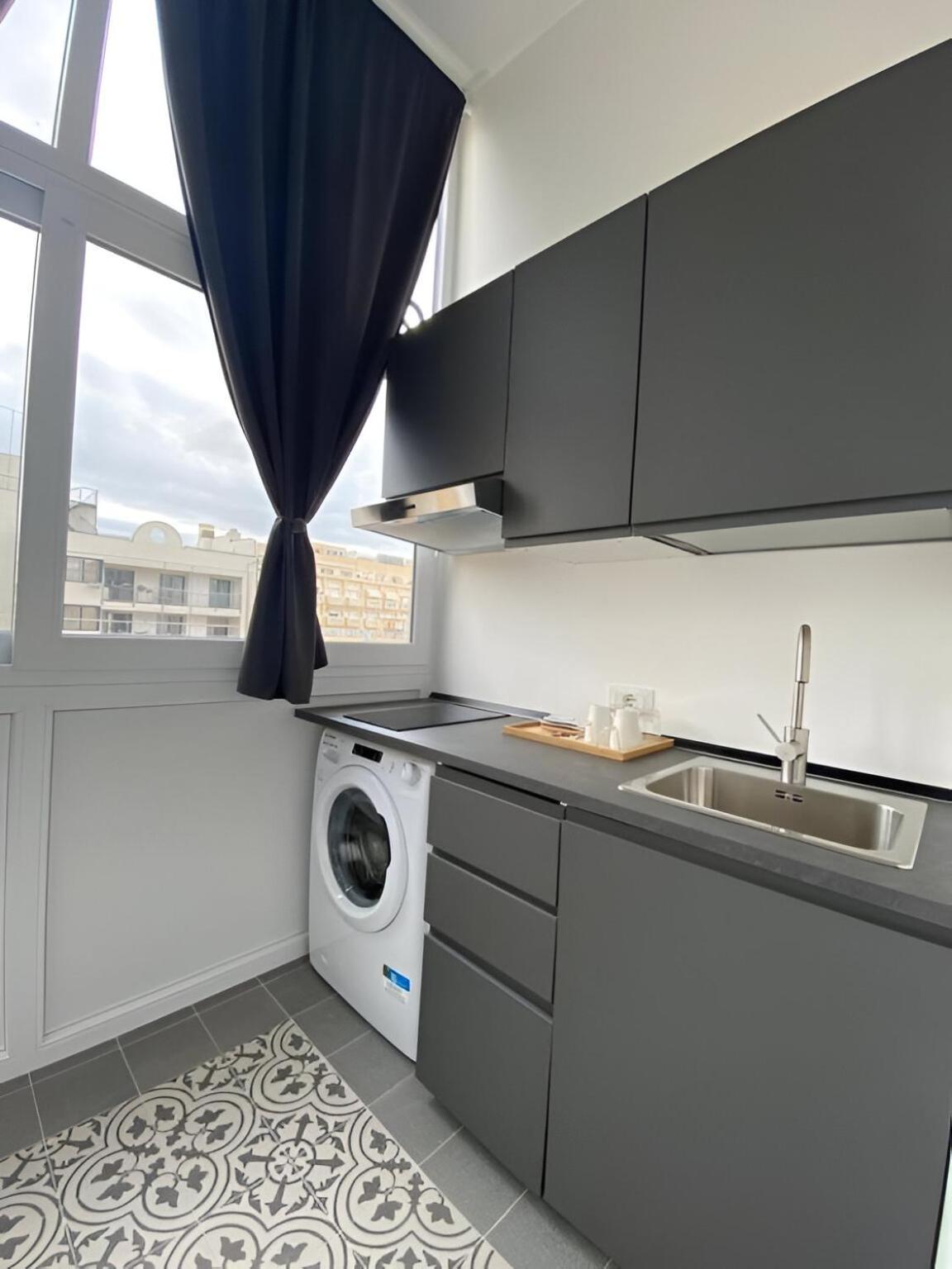 Bari Landlord 242 - Central Station Apartments Экстерьер фото